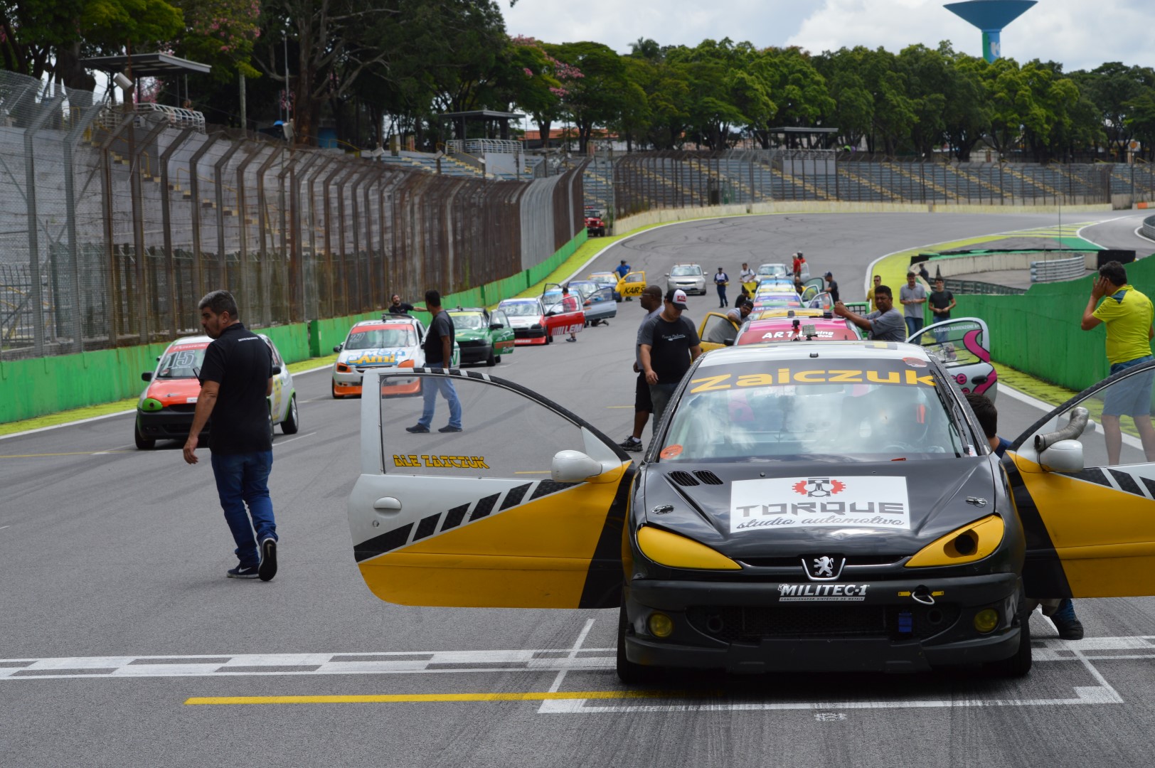 Você está visualizando atualmente Zaiczuk quer manter a liderança no Paulista de Marcas e segue para Interlagos com novos patrocinadores e novo layout no carro