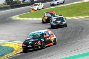 Leia mais sobre o artigo Zaiczuk vence mais duas e dispara na liderança do Campeonato Paulista de Marcas e Pilotos